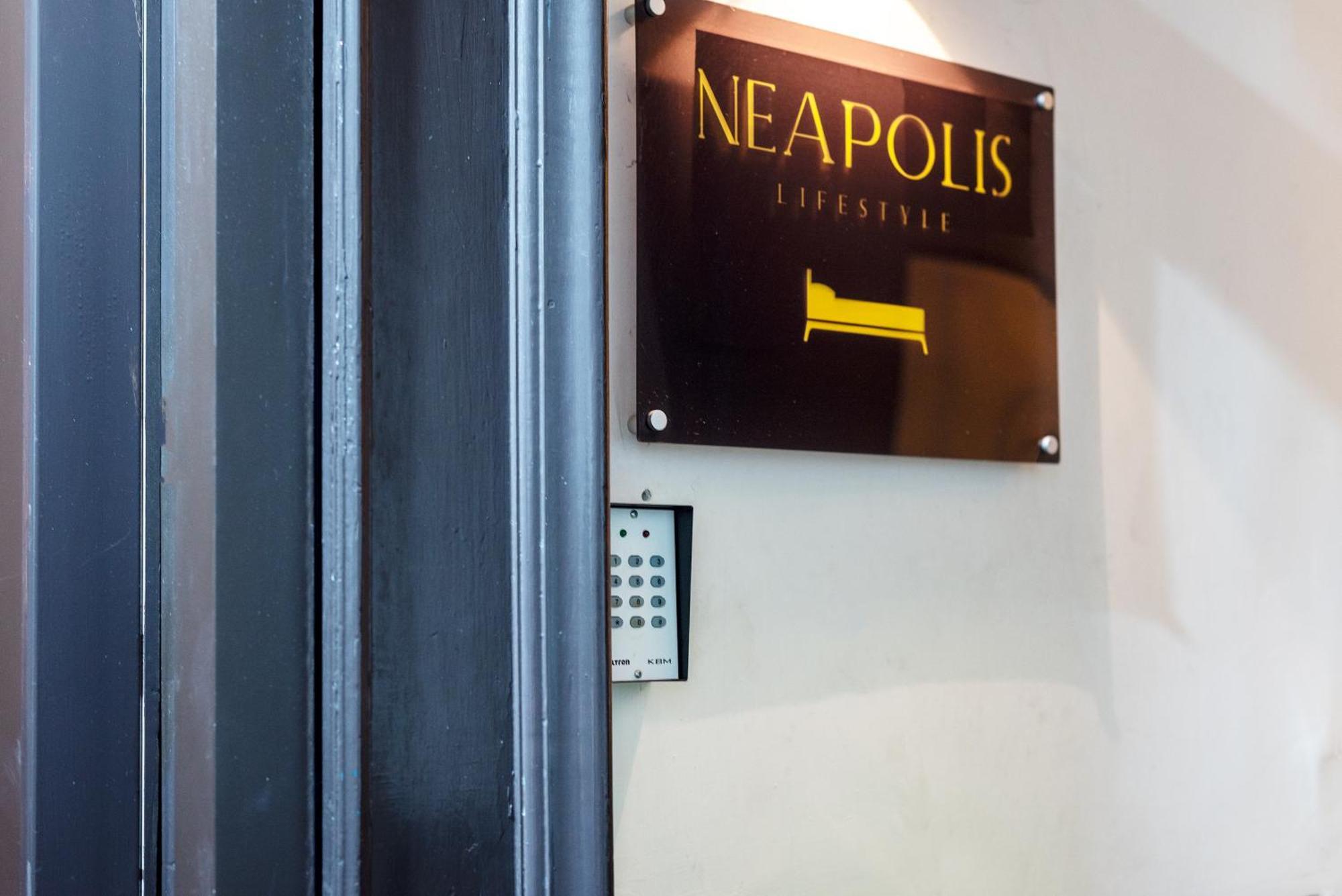 Neapolis Lifestyle Bed & Breakfast *