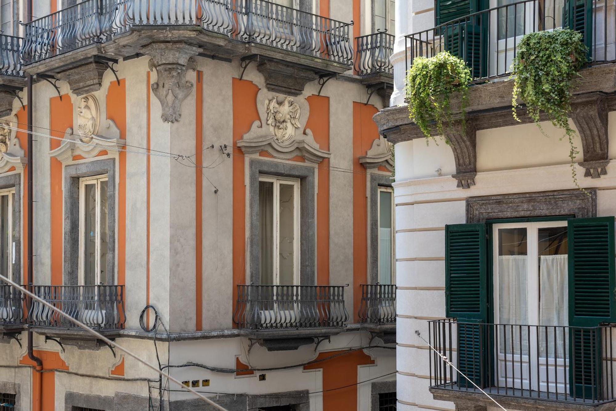Neapolis Lifestyle Naples